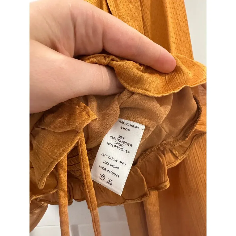 ASTR the label puff long sleeve adjustable scrunch burnt orange top